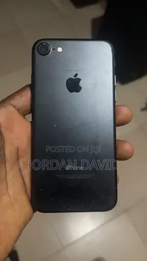 Apple iPhone 7 32 GB Black
