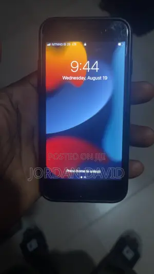 Apple iPhone 7 32 GB Black