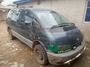 Toyota Previa 2.4 GL 8-seater 1999 Green