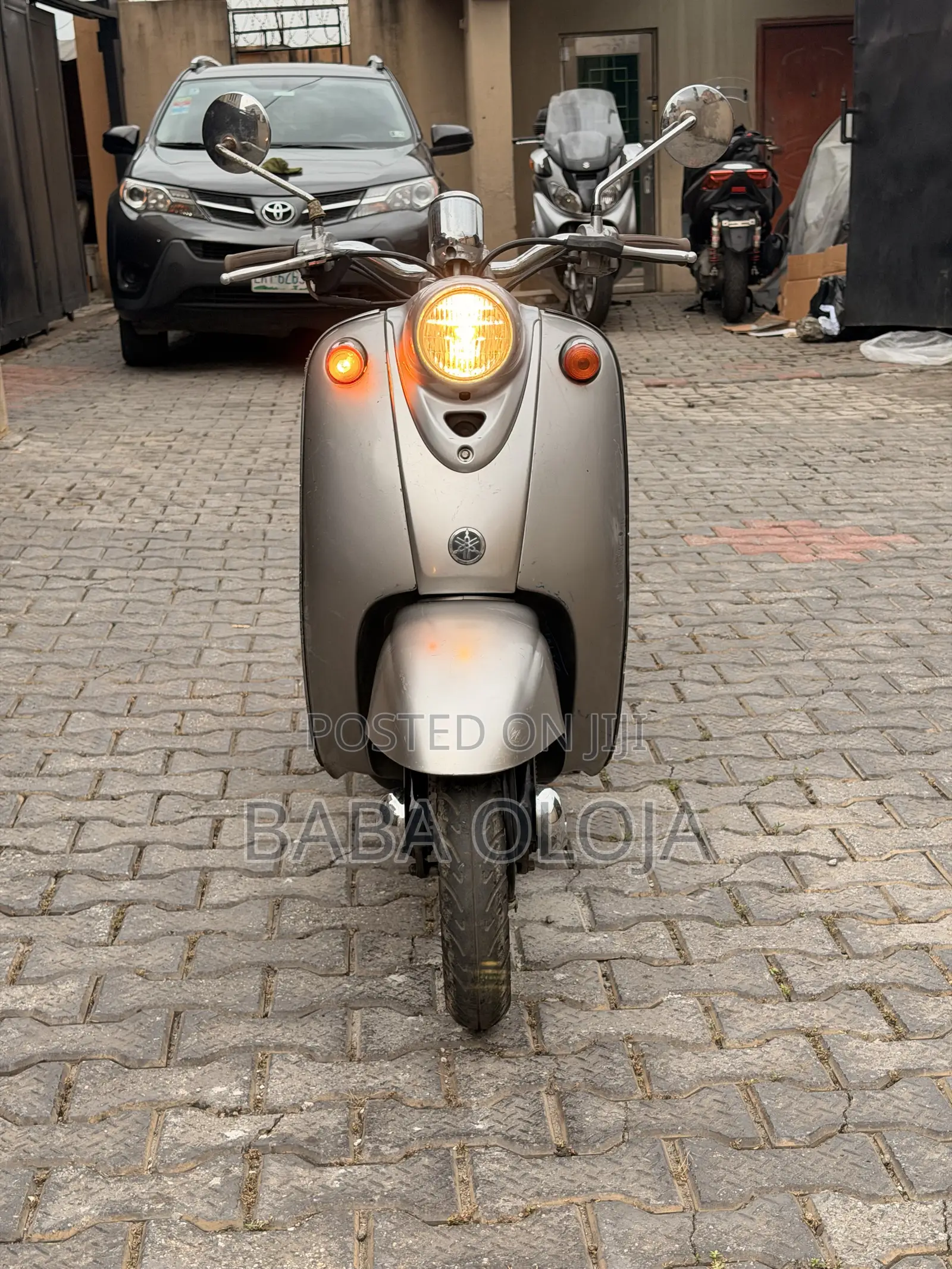 Yamaha 2011 Brown