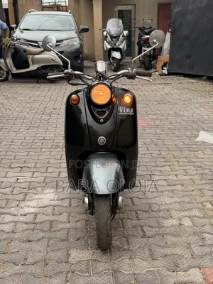 Yamaha 2011 Black