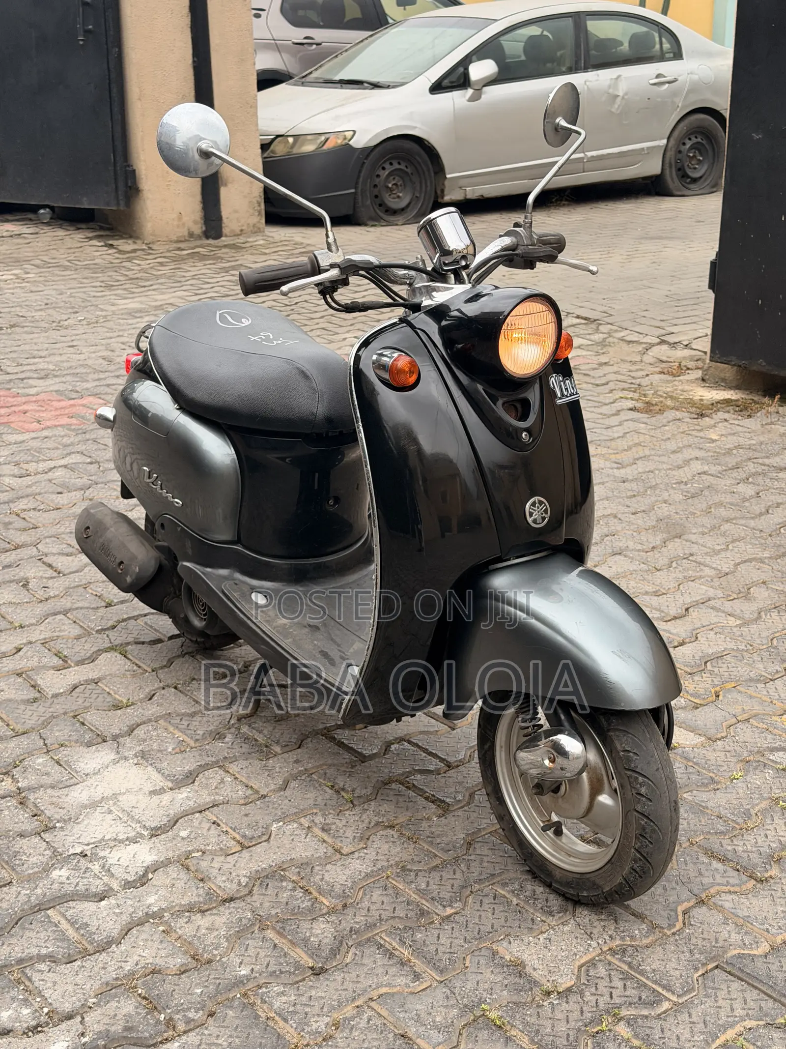 Yamaha 2011 Black