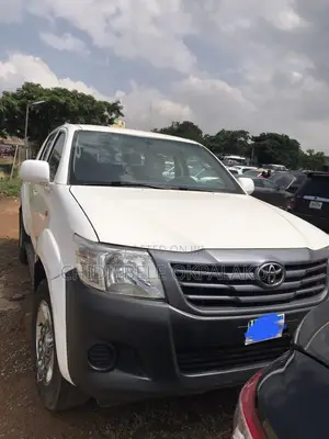 Toyota Hilux 2014 White