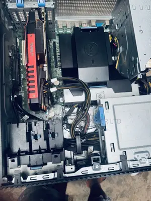Desktop Computer Dell Precision 5820 64GB Intel Core i9 SSD 1T