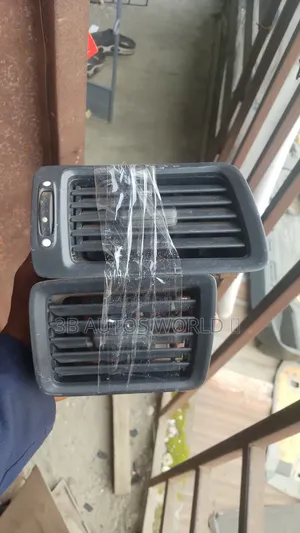 Honda Civic 08 Dashboard Vent