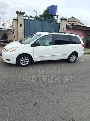 Toyota Sienna 2009 White