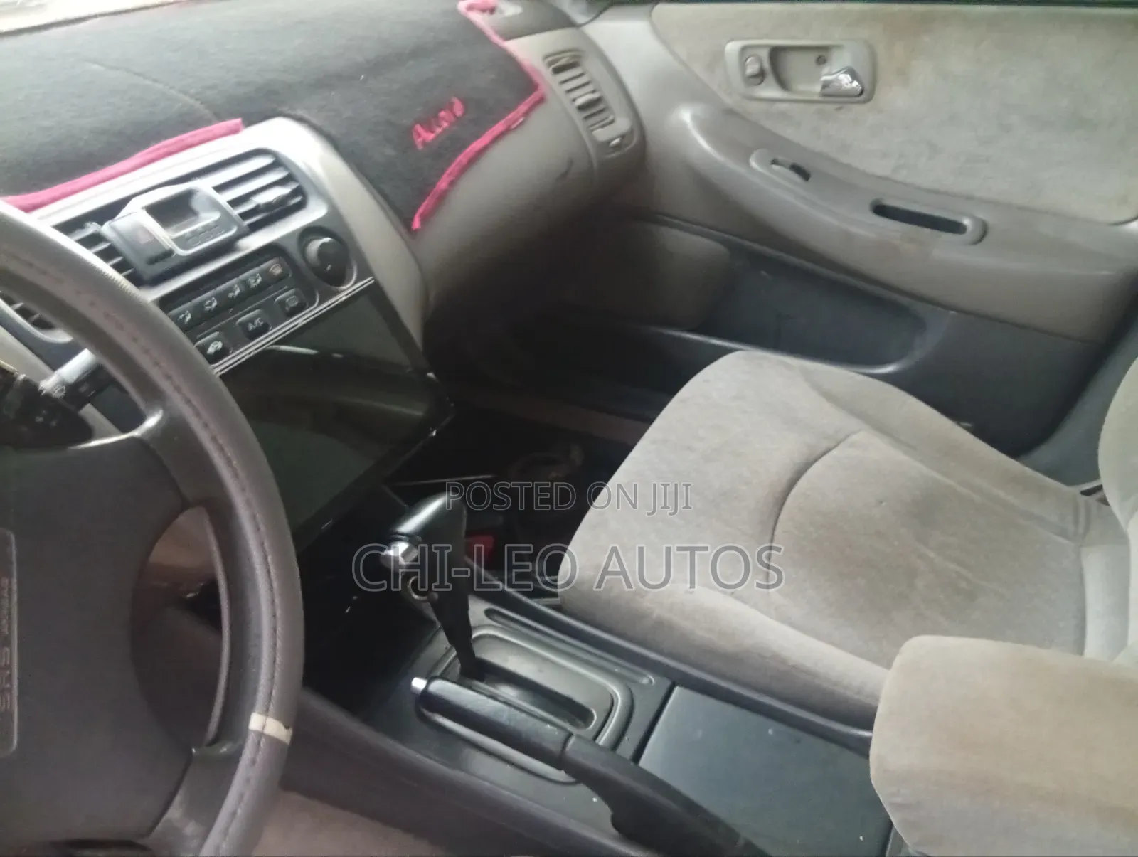 Honda Accord 2000 Silver