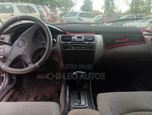 Honda Accord 2000 Silver