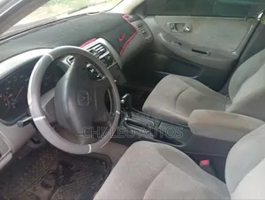 Honda Accord 2000 Silver