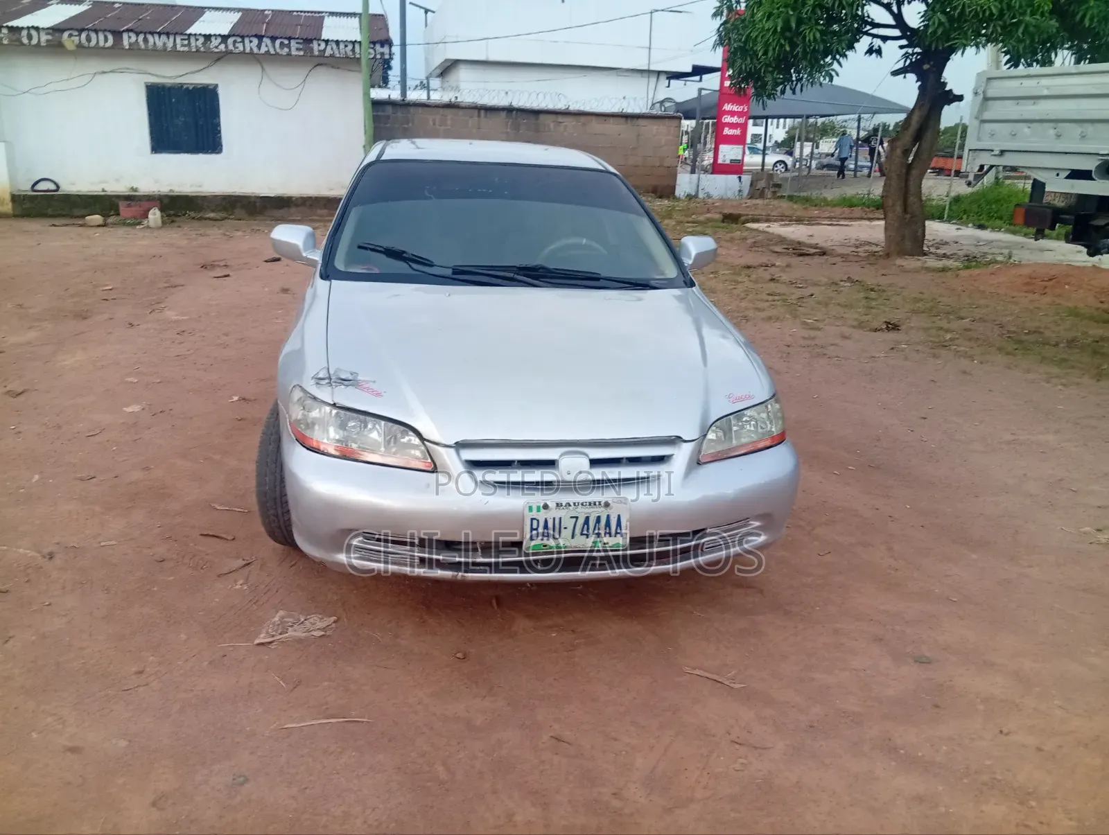 Honda Accord 2000 Silver