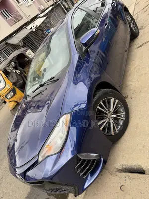 Toyota Corolla SE 4dr Sedan (1.8L 4cyl CVT) 2017 Blue