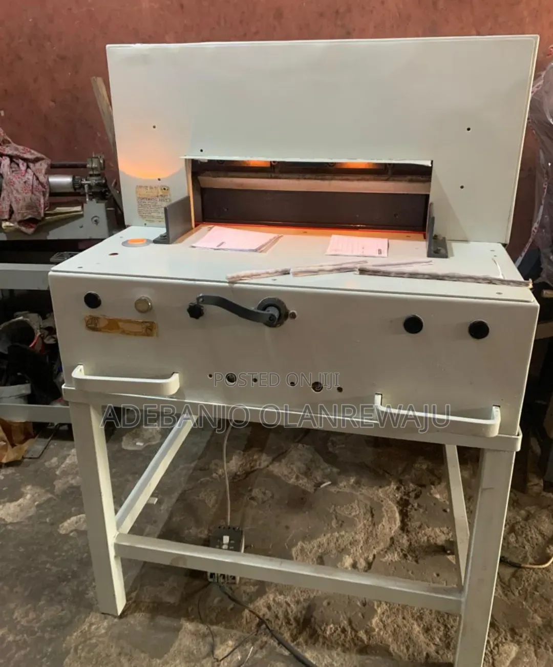 Ideal Cutting Machine 22 Inch