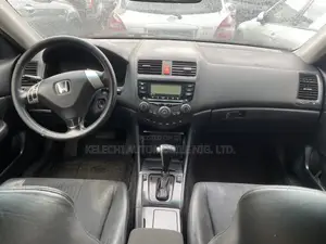 Honda Accord Automatic 2004 Silver