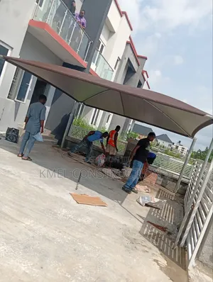 Modern Vehicle Parking Shade