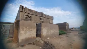 4bdrm House in Raudakeyi, Nasarawa-Kano for sale