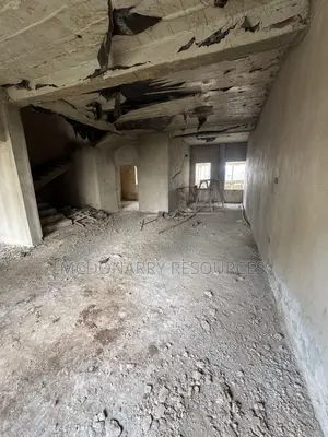 4bdrm Townhouse/Terrace in Private Property, Dape for sale