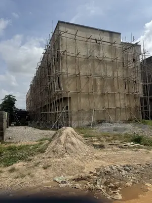 4bdrm Townhouse/Terrace in Private Property, Dape for sale