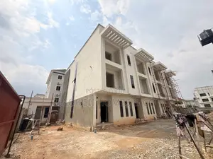 4bdrm Townhouse/Terrace in Jahi for sale