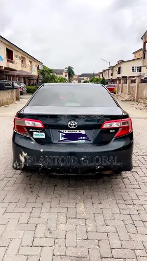 Toyota Camry SE 4dr Sedan (2.5L 4cyl 6A) 2013 Black