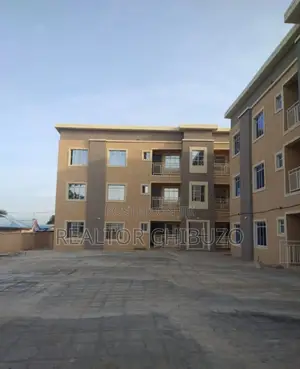 3bdrm Block of Flats in Abuja Top Realty, FHA for sale