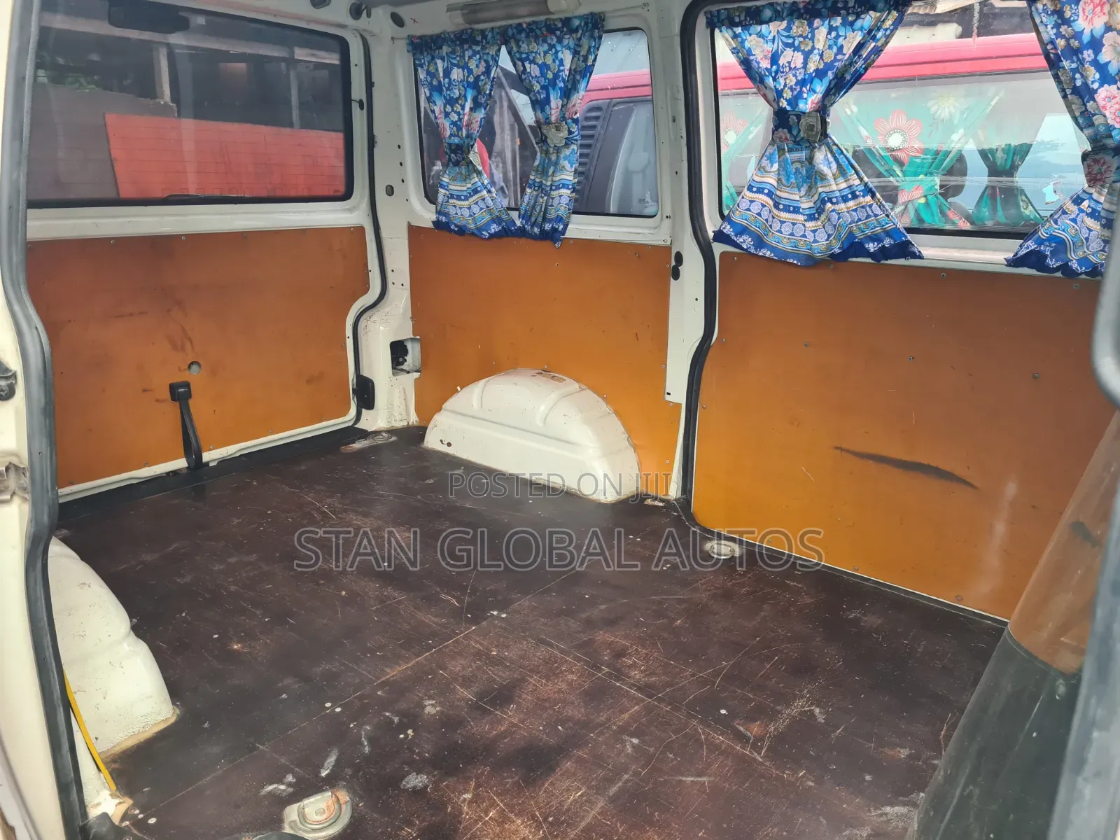 Volkswagen Transporter 2003 White