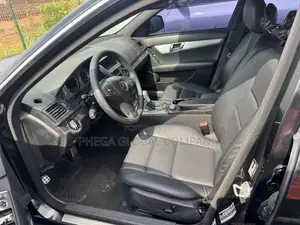 Mercedes-Benz C300 Luxury Sedan RWD (3.0L 6cyl 7A) 2008 Black