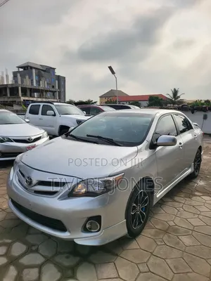 Toyota Corolla 2012 Silver