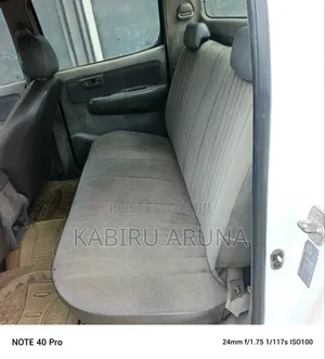 Toyota Hilux 2010 White