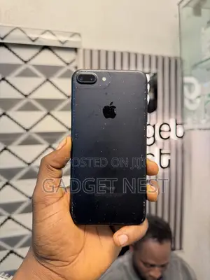 Apple iPhone 7 Plus 32 GB Black