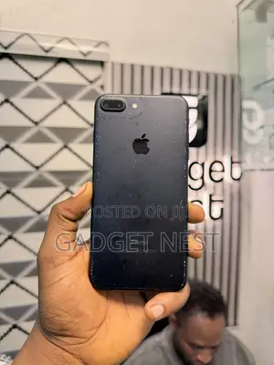 Apple iPhone 7 Plus 32 GB Black