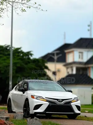 Toyota Camry XSE FWD 2020 White