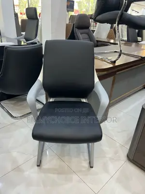 Executive Office Visitors Chair Black, Model 1810D