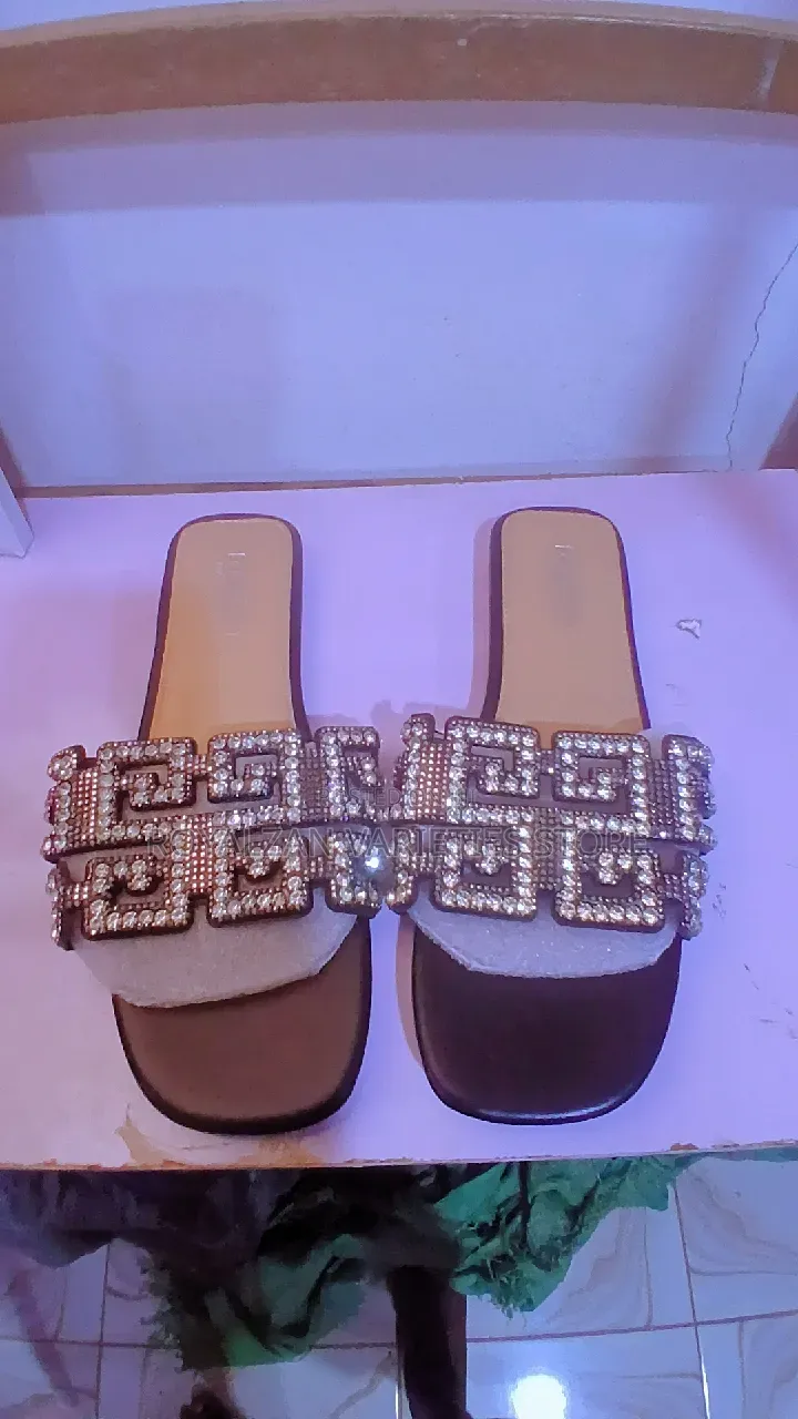 Female Flat Slippers