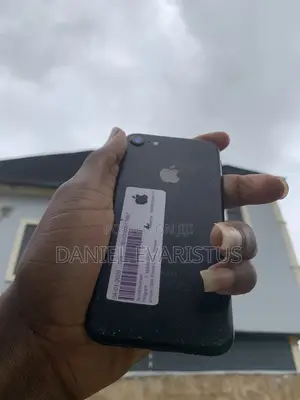 Apple iPhone 7 32 GB Black