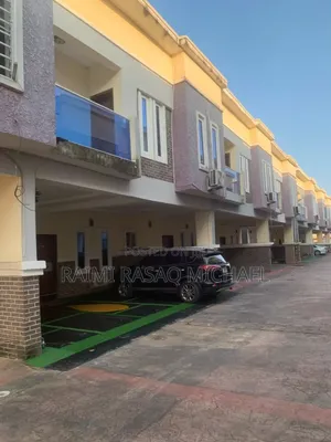 Furnished 4bdrm Townhouse / Terrace in Irish, Ikota for rent
