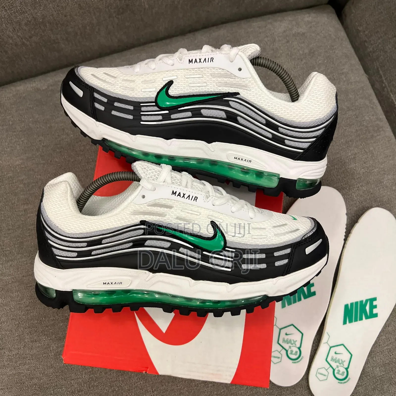 Nike Snickers