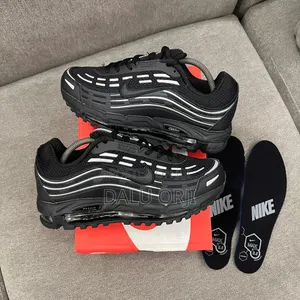Nike Snickers