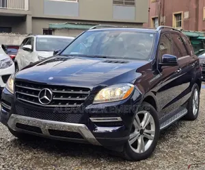 Mercedes-Benz M Class 2012 Blue