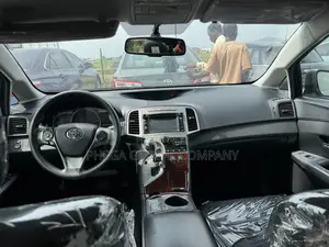 Toyota Venza LE 2013 Matt Black