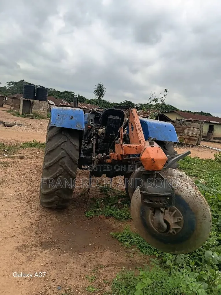 New Holland Tt75