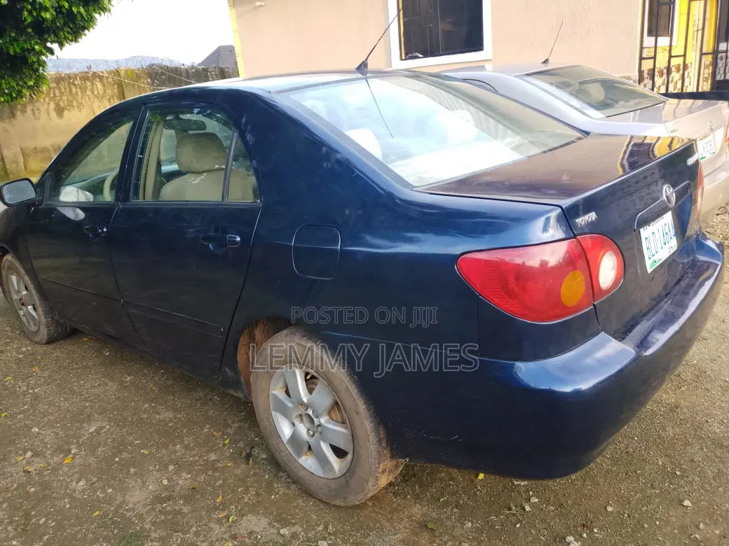 Toyota Corolla 2004 Blue