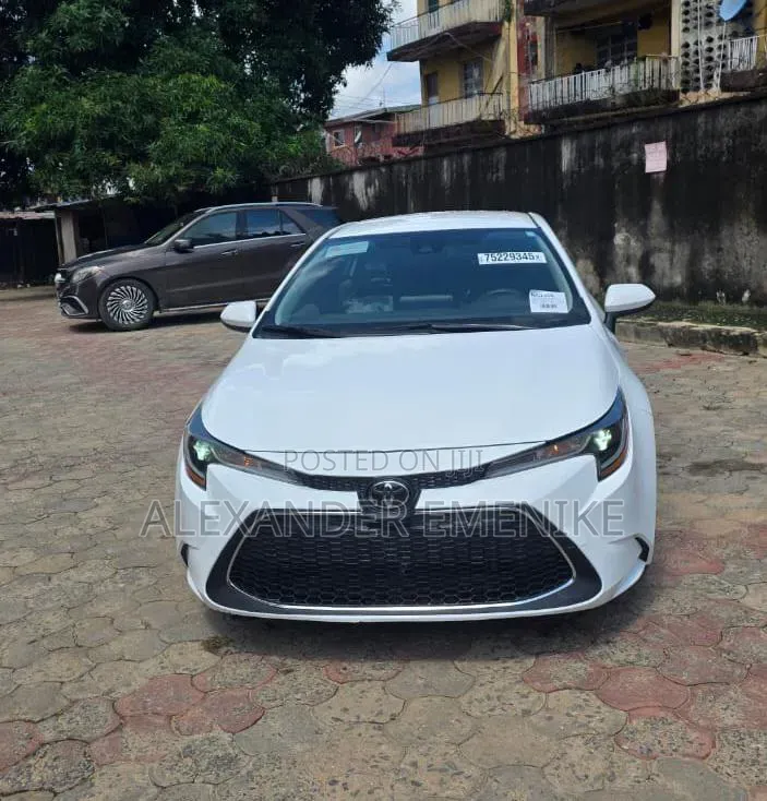 Toyota Corolla 2022 White