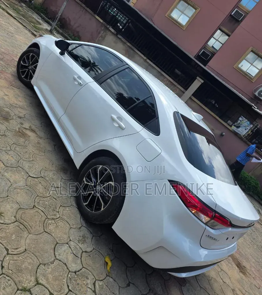 Toyota Corolla 2022 White