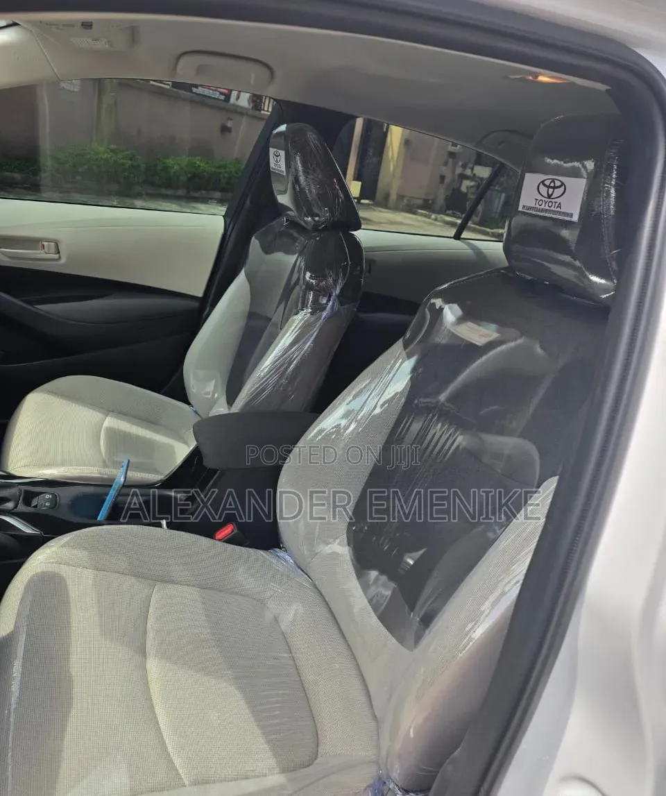 Toyota Corolla 2022 White