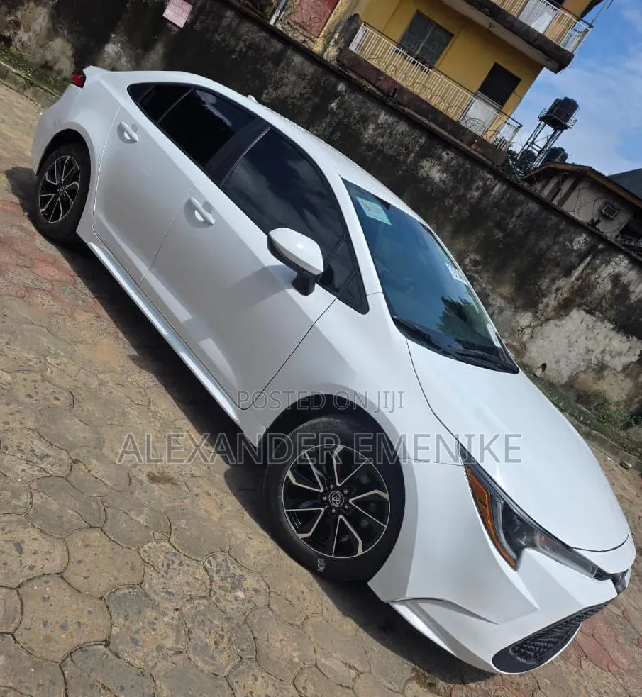 Toyota Corolla 2022 White