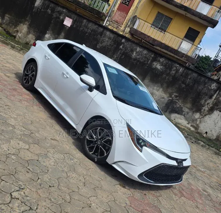 Toyota Corolla 2022 White