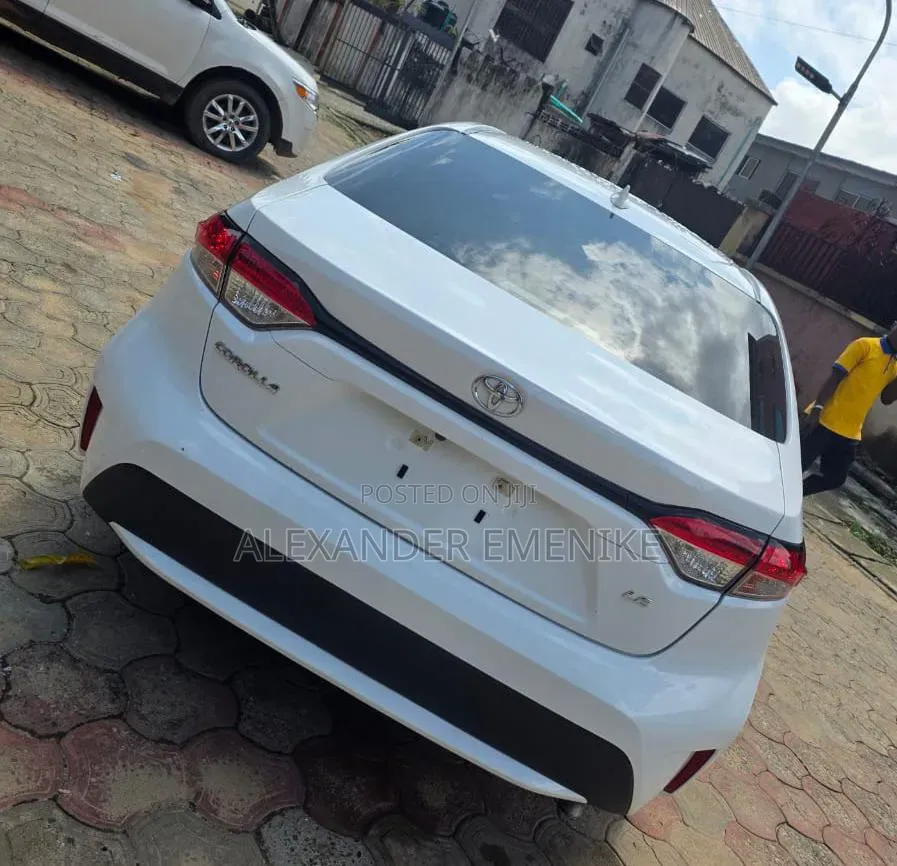 Toyota Corolla 2022 White