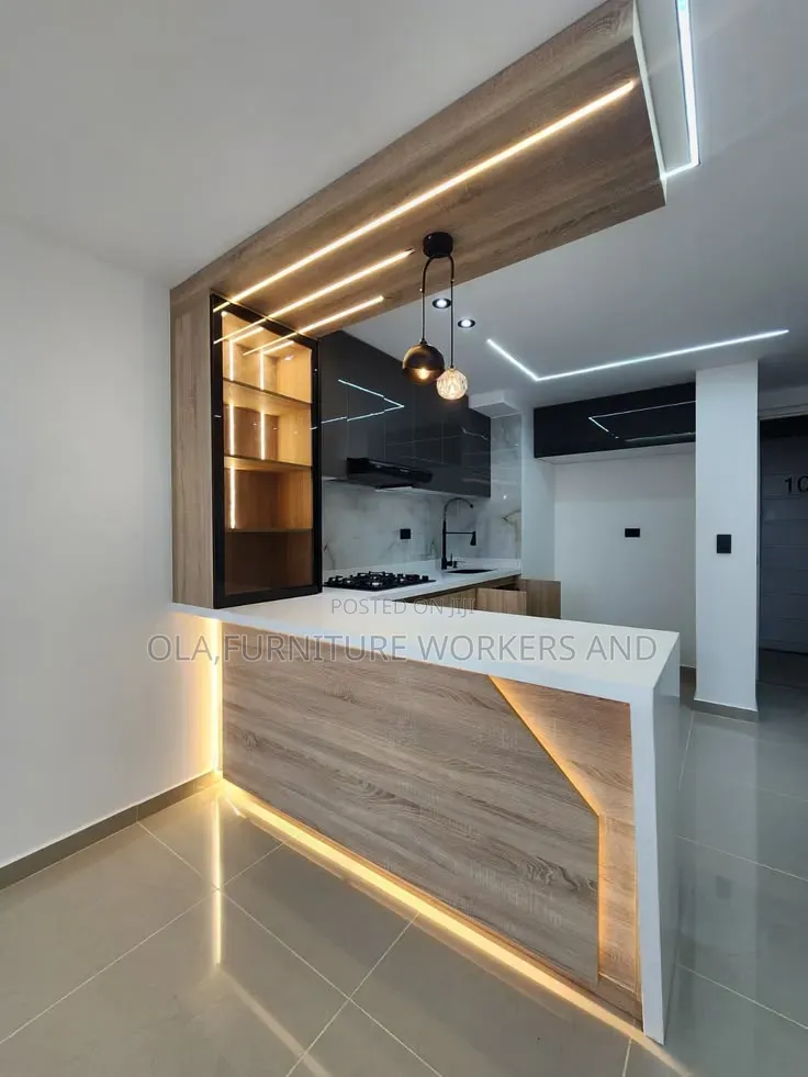 Receptionist Table