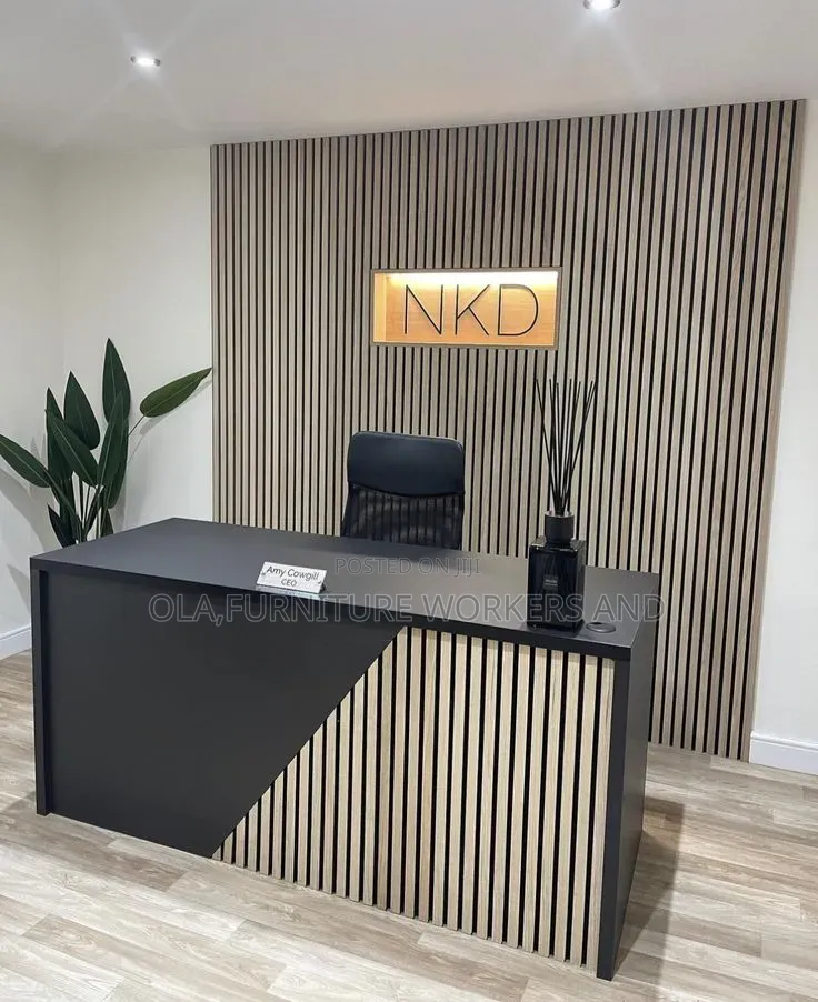 Receptionist Table