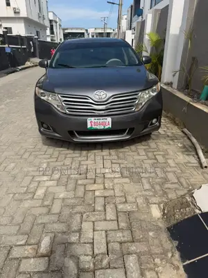 Toyota Venza V6 2010 Gray